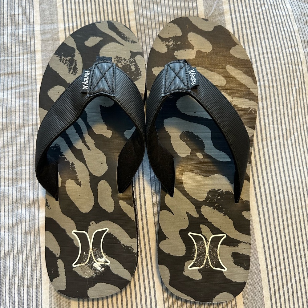 Men’s Hurley flip flops